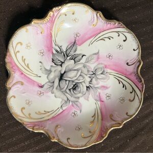 Vintage Floral Decorative Plate with Gold Accents